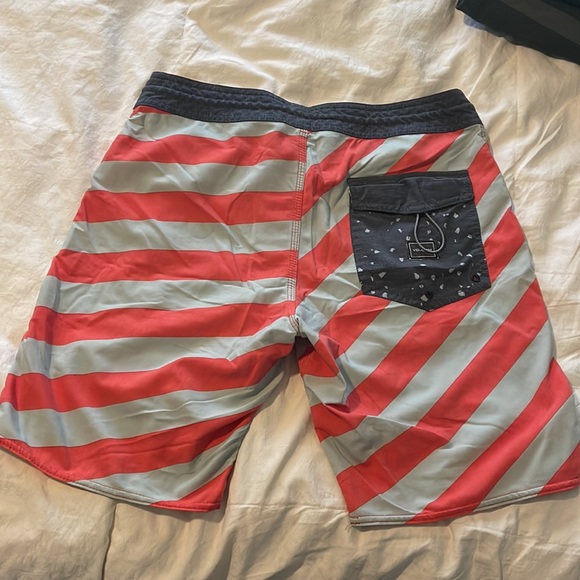 Volcom size 30 Board shorts. Swim trunks. Baggies.
Worn a few times. - Picture 4 of 4